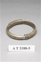 藏品(銅腕飾)的圖片